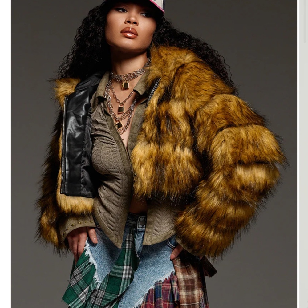 AKIRA HOODED FAUX FUR - Brown